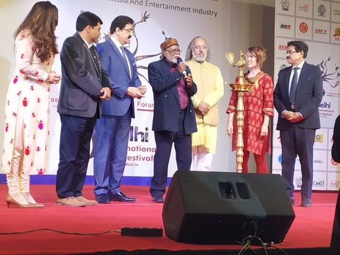 Lighting of the lamp ceremony, for Delhi International Arts Festival, by artist Parul Mehra &amp; other dignitaries, at Marwah studios, Noida .. 6th Dec 2018